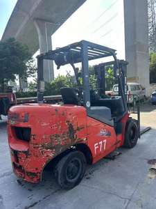 Montacargas Diésel Usado Heli de 5 Toneladas |   Tracción Delantera |   Neumáticos de Poliuretano para Mástiles de Una Sola Etapa |   Longitud de Horquilla de 1070 mm |   Distancia entre ejes de 3200 mm |   Bajo - Product Image 2