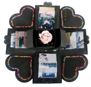 Creativity Sruprise bombshell/bomb explodes crump mystery gift box
