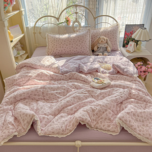 Piumino Estivo in Puro Cotone con Pizzo, Lavabile in Lavatrice, Imbottitura in Cotone e Seta, Stile Minimalista, Set Quattro Pezzi - Product Image 2