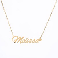 Collier avec nom personnalisé plaqué or 18 carats Collier à la mode avec plaque signalétique et lettre Pendentif Collier à breloques Cadeau pour femme Bijouterie Collier ras du cou