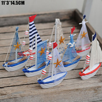 Modèle de voilier miniature artisanal en bois, style méditerranéen, taille paume, décoration de table nautique, ornement marin, cadeau.