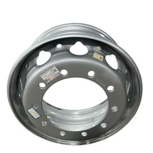 גלגל פלדה חדש בצבע כסוף למשאיות SHACMAN SINOTRUK FOTON FAW בגודל 22.5 אינץ', חישוק 22.5x12.25 ללא פנימית, צמיג חלופי Howo במידה 425/65R22.5 - Product Image 1