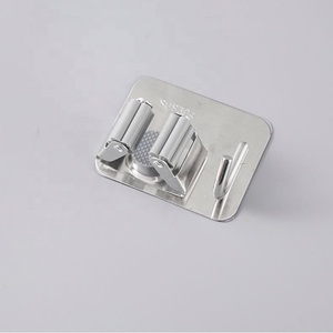 Soporte <span class=keywords><strong>de</strong></span> pared <span class=keywords><strong>de</strong></span> acero inoxidable 304 para fregonas, <span class=keywords><strong>de</strong></span> doble nivel, con gancho y clip para escobas <span class=keywords><strong>de</strong></span> baño, para organización del hogar y herramientas <span class=keywords><strong>de</strong></span> secado <span class=keywords><strong>de</strong></span> fregaderos - Product Image 2
