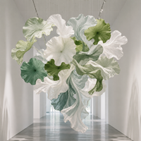 Décoration suspendue en organza en forme de feuille de lotus pour centre commercial, atrium, installation artistique, décoration d'événements