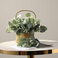 Vase mural décoratif style nordique SPR en eucalyptus vert, arrangement floral feuille de pomme pour la remise des diplômes
