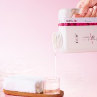 Détergent à lessive concentré écologique en gel liquide pour tissus avec adoucissant