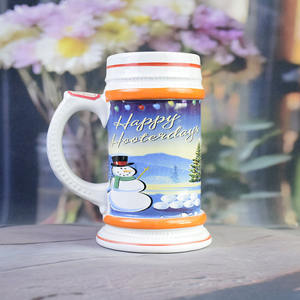 Jarra de Cerveza Navideña Hooters Happy Hooterdays - <span class=keywords><strong>Taza</strong></span> de Cerámica con Temática Festiva - Product Image 2