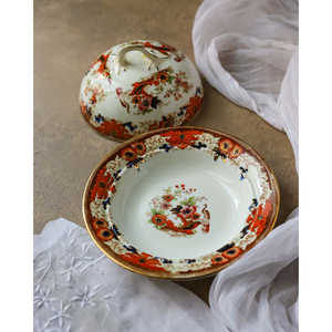 Porte-muffins en porcelaine anglaise Gabriella P. au design élégant - Product Image 3