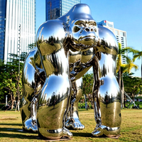 Sculpture de gorille King Kong en acier inoxydable sculpté à la main, grande taille, art moderne, statue en métal poli, décoration sur le thème des animaux pour hôtel sur mesure