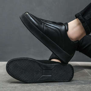 Zapatillas de running para hombre, elásticas, estilo casual, antideslizantes, con plataforma, blancas, transpirables, de malla y cuero, cómodas para caminar - Product Image 3