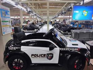 Nouvelle vente d'usine Voiture de <span class=keywords><strong>police</strong></span> télécommandée à piles de haute qualité pour enfants - Product Image 5
