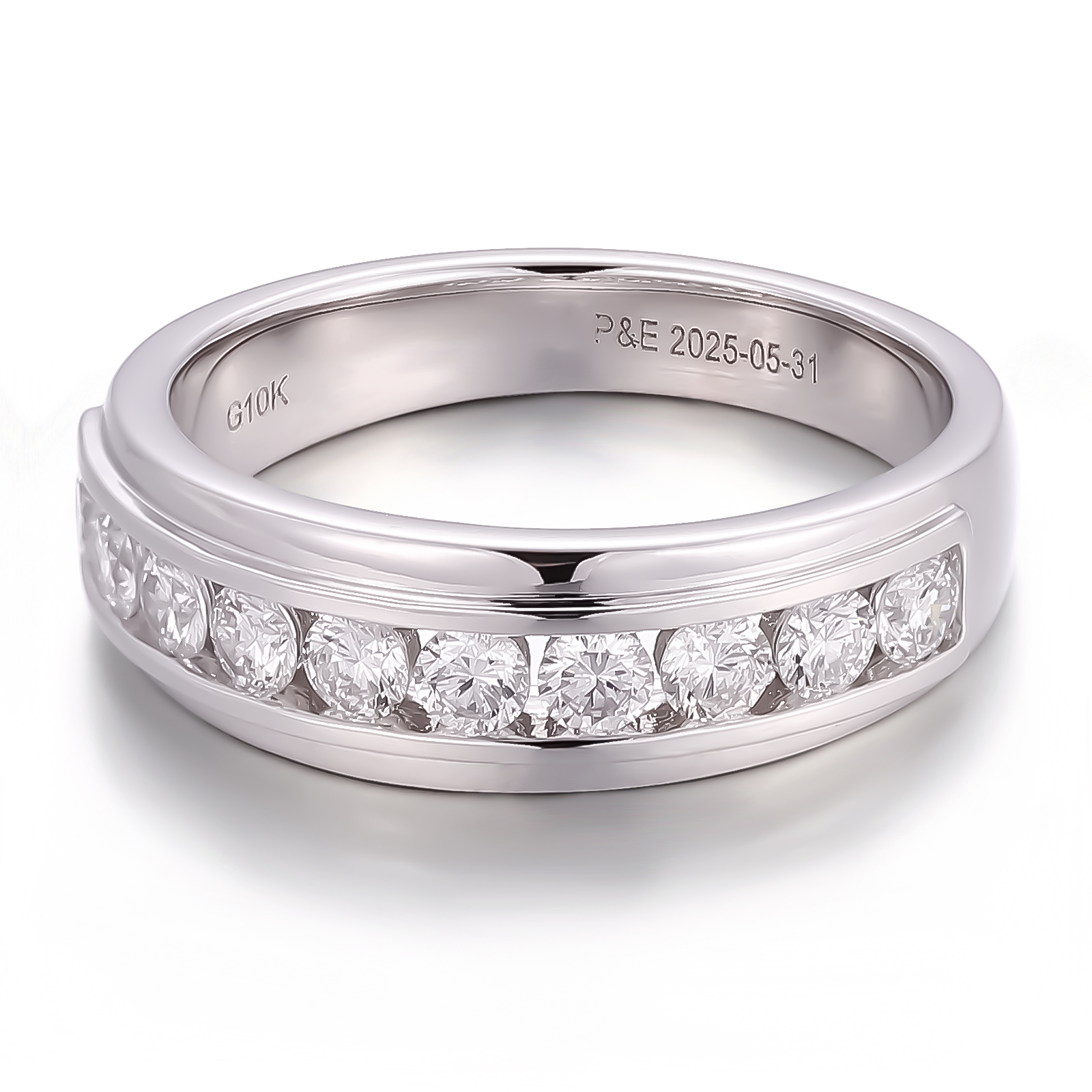 Bague en or massif 10 carats avec diamant de laboratoire