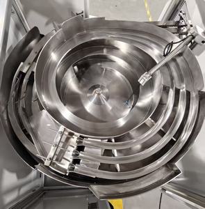 Alimentador Vibratorio de Acero Inoxidable de Grado Alimenticio TKF, 10kW 220V, Controlado por PLC para Aplicaciones con Necesidades Especiales - Product Image 2