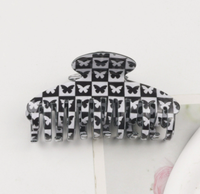 Schwarz-Weiß-Serie Gestreiftes Kariertes Neues PVC-Blumen-Schmetterlings-Design für Hochzeit Ostern Chinesisches Neujahr