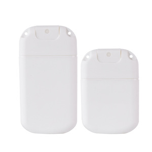 Flacon pulvérisateur de voyage rechargeable en plastique PP de 20 ml et 30 ml, format carte, pour désinfectant pour les mains ou parfum, <span class=keywords><strong>avec</strong></span> cordon - Product Image 6