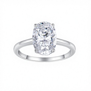 Bague pour femme en argent sterling 925 plaqué platine, sertie de moissanite ovale 4,5 carats, certifiée, style solitaire, design élégant - Product Image 3