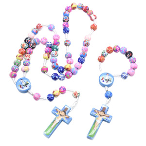 Collier de prière en argile polymère fait main, perles colorées, pendentif croix, design cartoon pour enfants et usage religieux - Product Image 5
