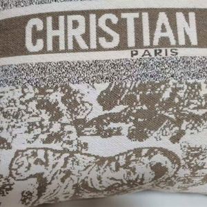 Funda de Cojín Cuadrada de 18x18 Pulgadas con Diseño de París, Tejida, Inspirada en Toile, con Estampado Jacquard de Animales, para Decoración Moderna del Hogar - Product Image 6