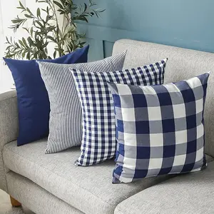 Décoration d'intérieur Plaids Farmhouse Throw Blue White 18x18 Inch Taie d'oreiller carrée