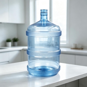 Achetez <span class=keywords><strong>en</strong></span> <span class=keywords><strong>gros</strong></span> des bouteilles d'eau rondes vides <span class=keywords><strong>en</strong></span> polycarbonate transparent de 19 L pour 5 gallons d'eau distillée - Product Image 1
