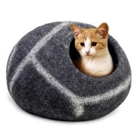 Lit pour chat en feutre de laine minimaliste gris rayé, écologique, respirant, en forme d'œuf, fait main, abri cachette pour animaux de compagnie en laine naturelle
