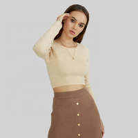 KD Fabricant de tricots personnalisés pour la maison Top en tricot pour dames Pull en tricot à col rond Pull court pour femmes