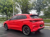 Voiture électrique d'occasion BYD E2 rouge, véhicule à énergie nouvelle, charge rapide, longue autonomie, modèle 2020, prix abordable.
