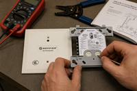 Module de contrôle adressable pour alarme incendie NOTIFIER JKM-FCM-1C avec relais de sortie – Certifié FM/UL/CE – HONEYWELL NFS2-3030