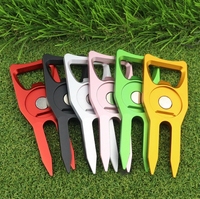 Outil de réparation de golf en aluminium coloré et élégant, avec marqueur de balle détachable et nettoyeur de rainures, léger, cadeau sportif, vente en gros