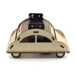 Kit éducatif Voiture en bois DIY STEM avec fonction de rotation motorisée Jouet d'expérimentation scientifique - Product Image 3