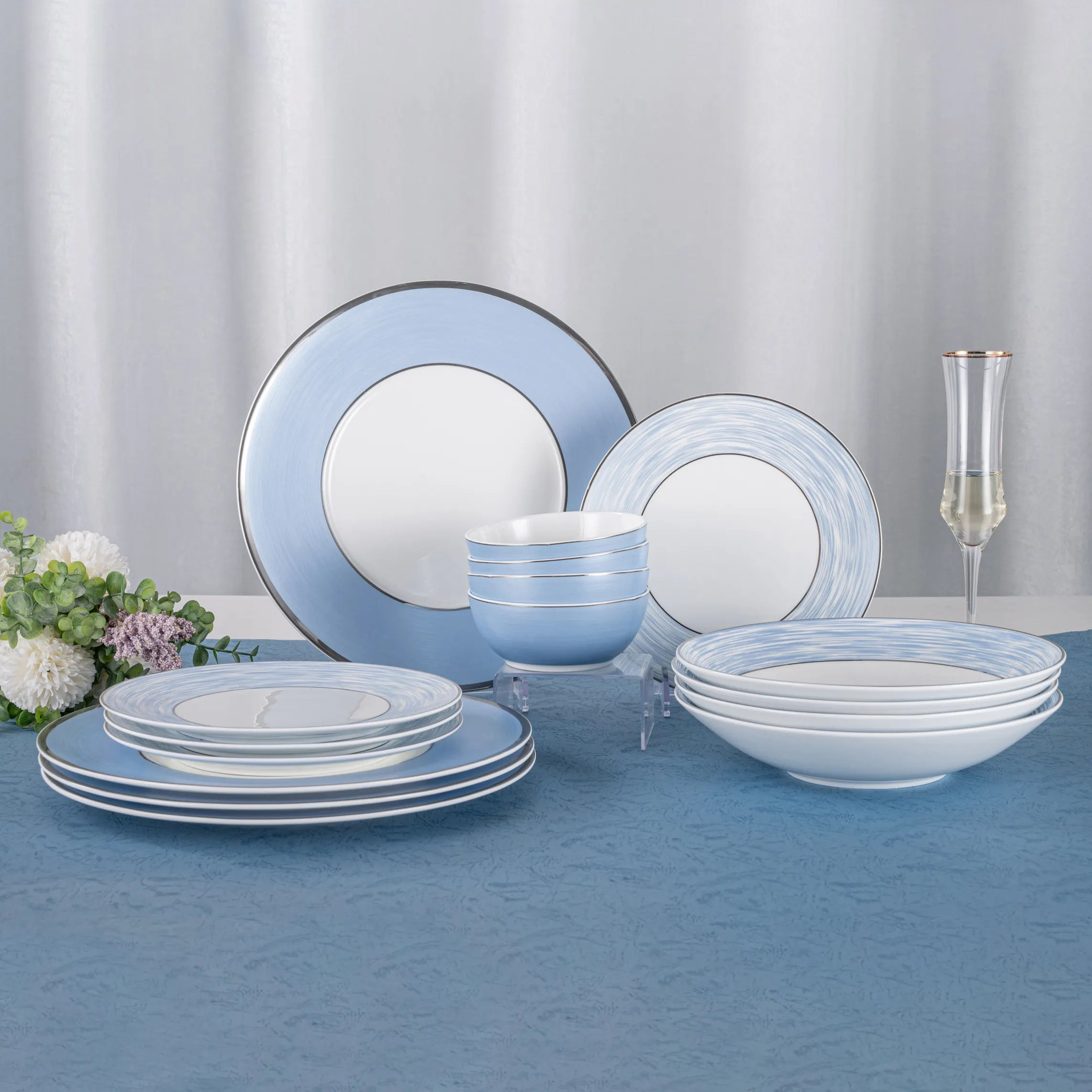 PITO Ensemble de dîner en porcelaine d'os en céramique à bord argenté de style moderne, ensemble de vaisselle de luxe bleu pour banquet et mariage