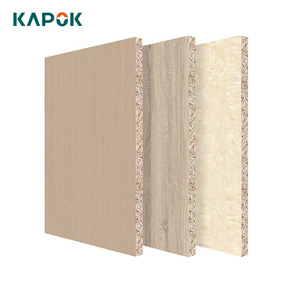 Panneau de mélamine grain de bois à texture 3D orme des <span class=keywords><strong>Pouilles</strong></span> KAPOK panneau OSB isolé de Chine haute performance - Product Image 1