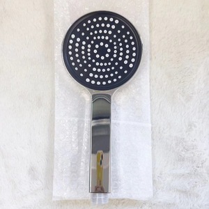 Pommeau de douche massant rond portable et durable KDSC-0081 avec finition plaquée - Product Image 2