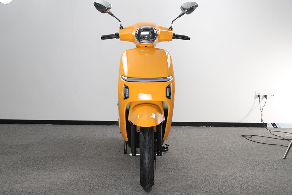 2024 ZXTecタイ支店工場直販大人用電動スクーター2人乗り2輪電動