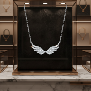 שרשרת צ'וקר חמודה בציפוי זהב פליז עם כנפי מלאך וקישוטי זירקון מבית ג'מנל הולסייל - Product Image 3