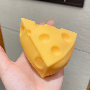 Juguete Antiestrés de Queso D, Juguete Sensorial de TPR de Rebote Lento, Juguete de Compresión con Forma de Comida para Adultos, Regalo - Product Image 6