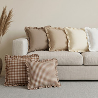 Housses de coussin style ferme à bords volantés, motifs à carreaux marron et unis, vente en gros