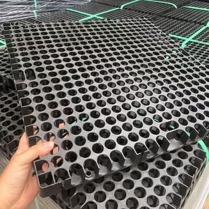 Tapis de cellules de drainage cellulaire de taille 100t/m2 500*500 avec géotextile 200-250gsm, test CE/ISO/ASTM pour pelouses artificielles - Product Image 5