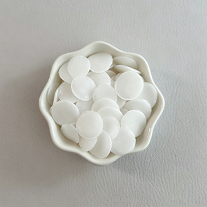 BANGZE <span class=keywords><strong>CSM</strong></span> 40 Polietilene Clorosulfonato CAS 68037-39-8 Equivalente a Hypalon Granuli Elastici Bianchi Purezza 99% Intermedi - Product Image 1
