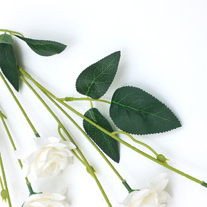Bouquet de roses artificielles en plastique Xinchengzhi, 6 têtes, effet diamant, pour mariage et décoration intérieure - Product Image 3