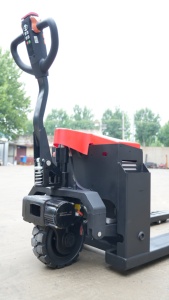 Chariot élévateur électrique 3 tonnes, batterie plomb-acide 48V20AH, propulsion arrière, pneus pleins, utilisation en intérieur, usine de fabrication - Product Image 2