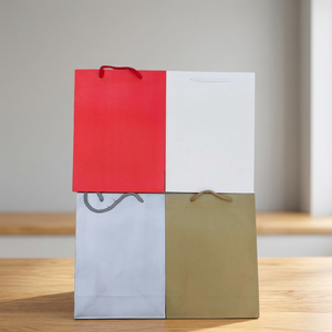 Sacchetti Regalo in Velluto Modello 29831 26x32x10cm Riutilizzabili Monocolore con Manico Lungo per Regali e Artigianato Made in China - Product Image 3