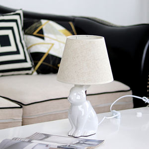 โคมไฟกระต่ายเซรามิกสำหรับเด็ก โคมไฟข้างเตียงในห้องนอนเด็ก โคมไฟตั้งโต๊ะตกแต่งน่ารัก โคมไฟกลางคืนขนาดเล็กสำหรับใช้ในบ้าน แสงไฟในร่ม เหมาะสำหรับเทศกาลคริสต์มาส - Product Image 4