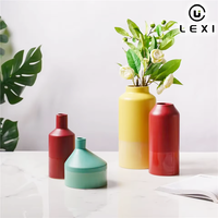 Ensemble de 4 vases en céramique contemporains et modernes, bleu sarcelle, orange, rouge, jaune, vases décoratifs pour la maison, le bureau, l'étagère, la table, cadeau