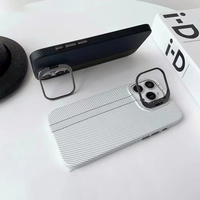 Étui de téléphone en fibre de carbone antichoc ultra-mince de luxe pour iPhone 17 Pro Max 17 Ar 16 couverture de téléphone magnétique en fibre de carbone