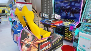 Simulador de Movimiento 4D Dragon Knight: Máquina de Entretenimiento Dinámica de Doble Asiento con Escenarios de Juego Enriquecidos - Product Image 3