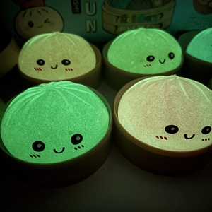Nuevo Juguete Sensorial Antiestrés de Peluche con Forma de Bollo al Vapor que Brilla en la Oscuridad, Juguetes para Apretar y Estimular el Cerebro - Product Image 6