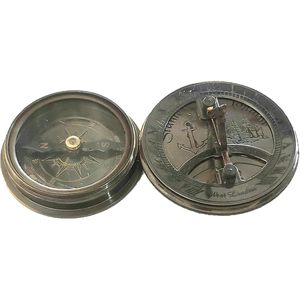 Boussole de cadran solaire nautique en laiton massif de 2.5 pouces Beau guide de poche avec étui en cuir - Product Image 1