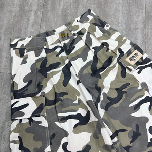Qianshi Diseñador de los hombres Custom 6 Pocket Bermuda Shorts Streetwear Camo Print Swaeat Shorts Oversized Summer Baggy Cargo Shorts - Product Image 4