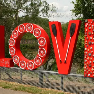 outdoor modern metal Love Statue Font stainless steel urban sculpture